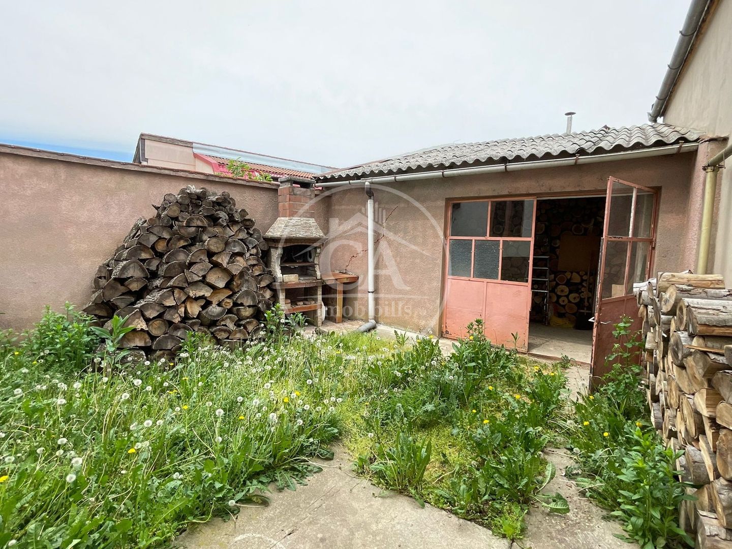 Casa de vânzare cu 8 camere de tip P+E+M in zona Rogerius, Oradea - Poză 27