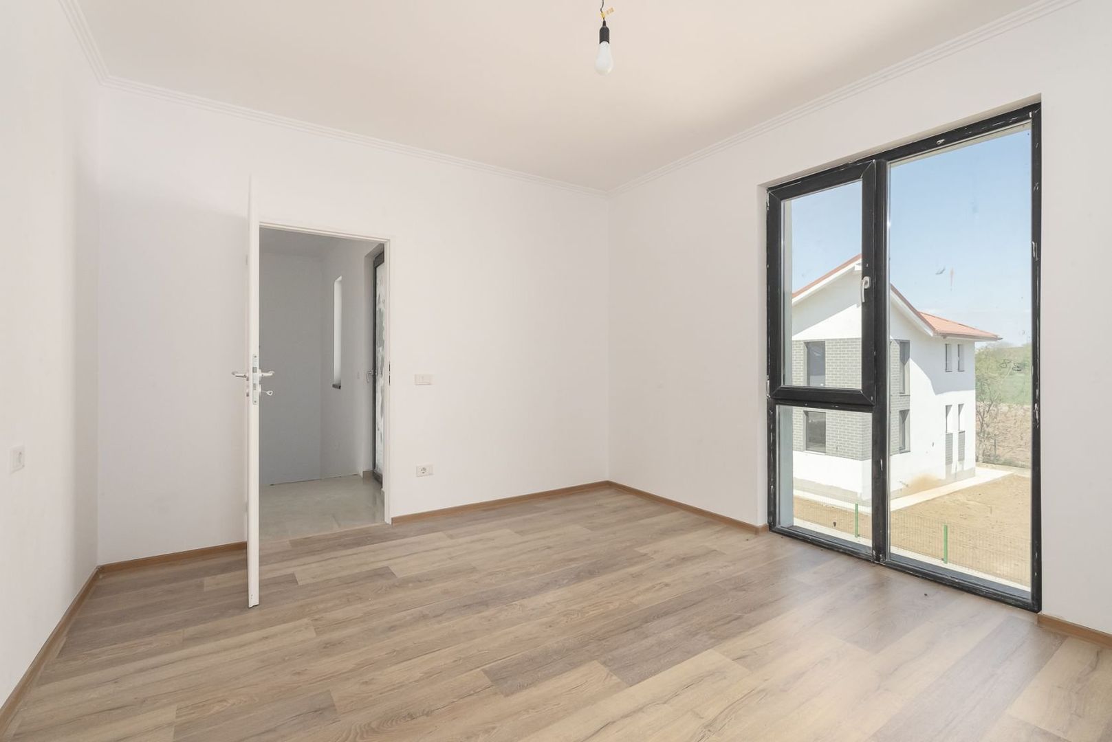 Refugiu Elegant lângă Pădurea Snagov: Casa Visurilor Tale (T2) - Poză 13