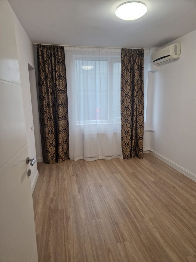 Apartament  Universitate // Centrul Vechi - Poză 2
