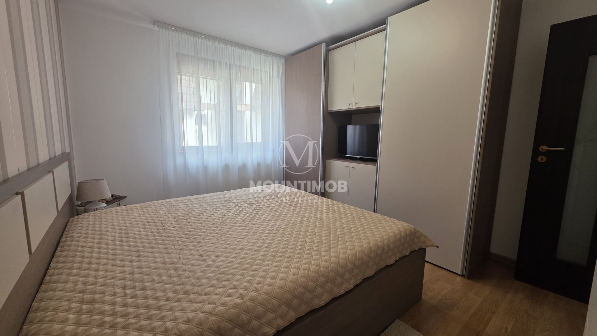 2 camere gata de mutare, loc parcare, Urban Slendor, Tractorul/Brasov - Poză 5