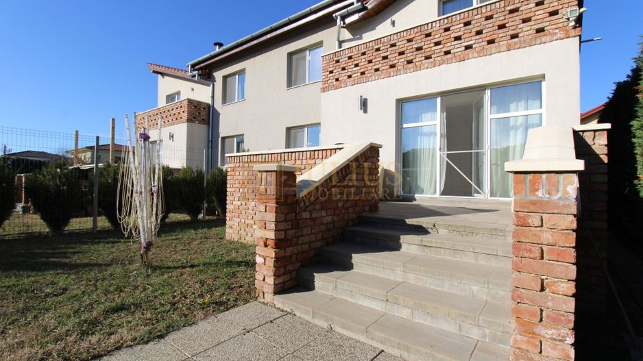 Ciarda Rosie,  4 dormitoare + 2 bai + 2 bucatarii, centrala proprie. - Poză 1