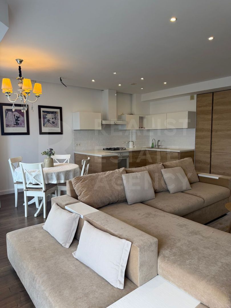 Chirie, apartament, 3 camere, str.  Valea Trandafirilor, Botanica - Poză 1