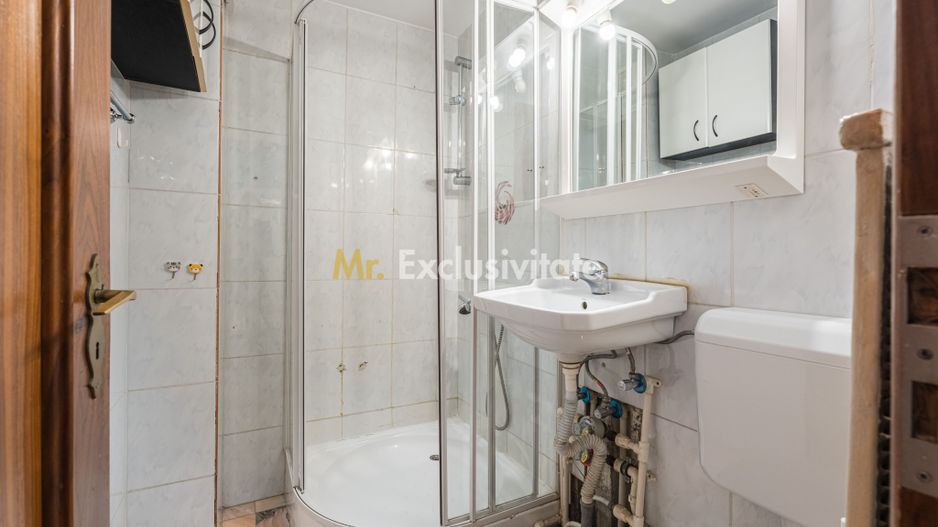 4 camere cu boiler, 13 Septembrie - Poză 10
