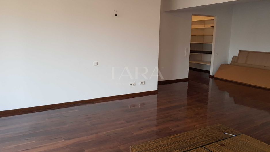 Apartament 3 camere și priveliște superbă în Plopilor, lângă Parcul Rozelor - Poză 2