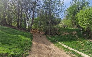 Langa emblematicul Castelul Bran, in areal colinar, 5.700mp intravilan - Poză 9