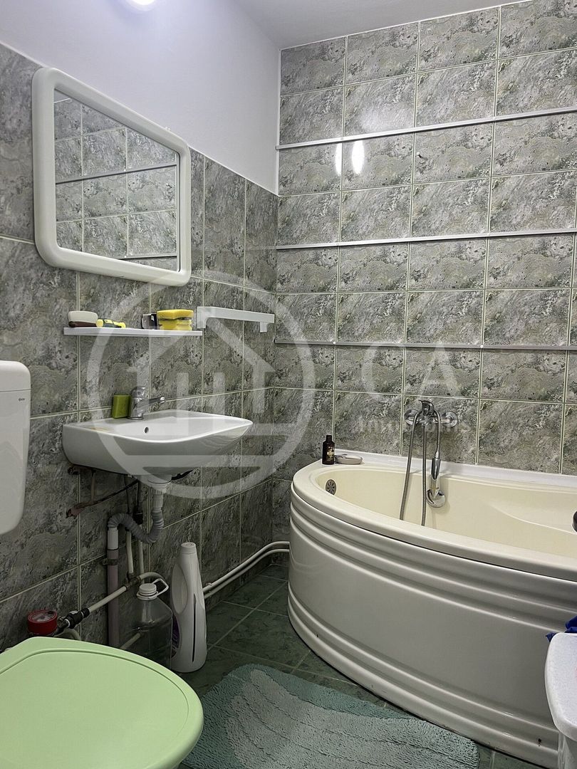 Apartament cu 3 camere de vanzare Decebal Oradea - Poză 8