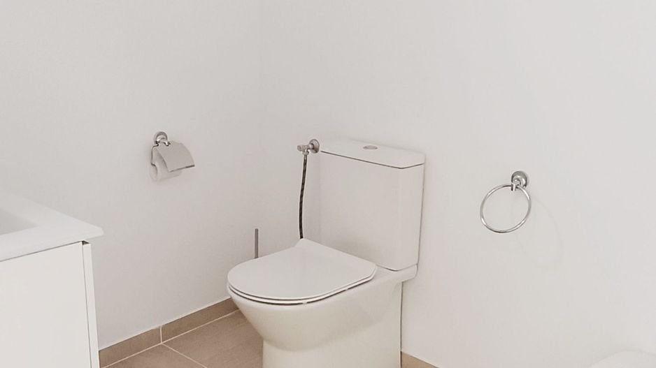 Apartament modern in vila-100mp - Poză 10