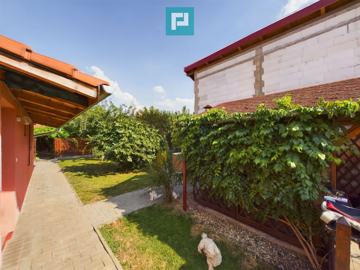 Casă cu 7 camere și 2 băi in Grădiște - Poză 26