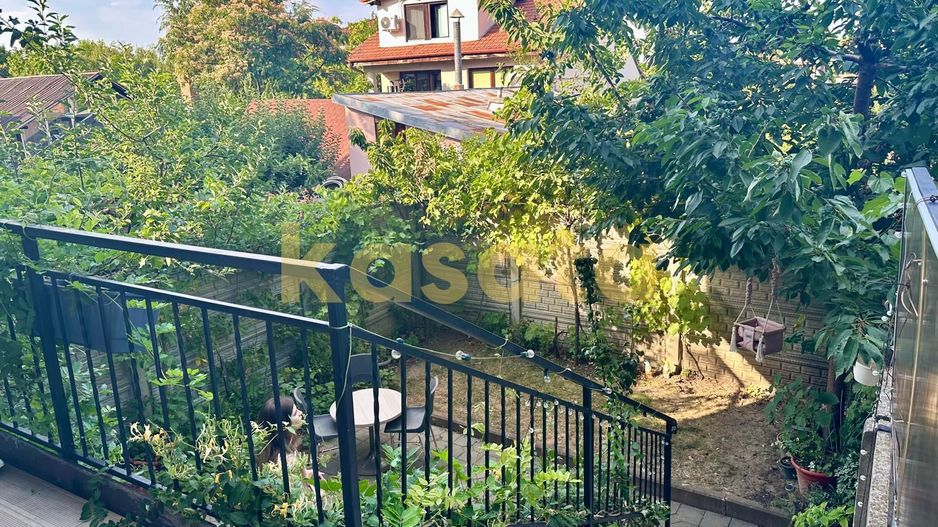 Oportunitate Rară | Apartament de 4 camere cu curte | Damaroaia - Poză 9