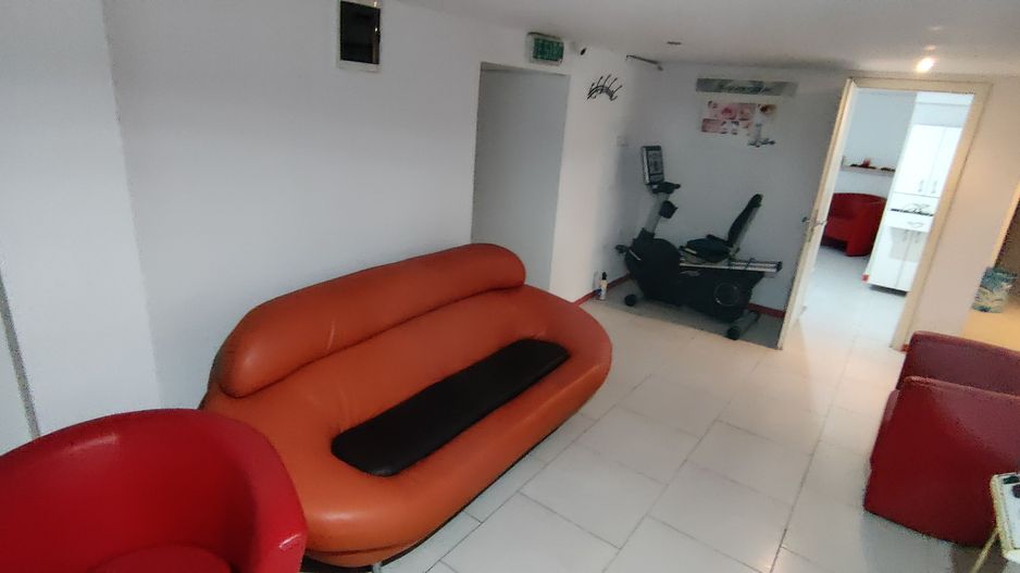 IDEAL PENTRU SALON INFRUMUSETARE / RESTAURANT/BAR/GRADINITE - Poză 24