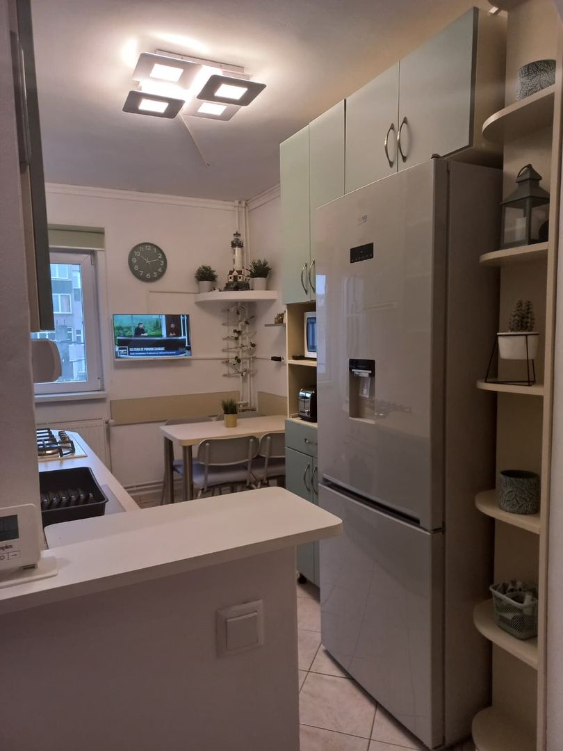 Lipovei | 3 Camere | Decomandat | Etaj Intermediar | Garaj in CF. - Poză 4