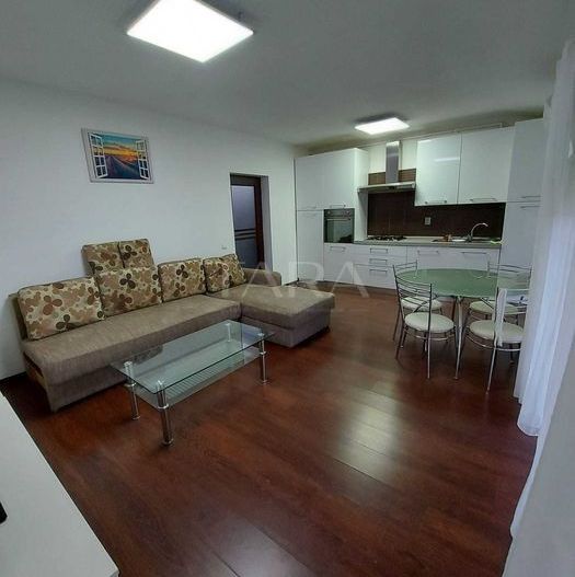 Apartament cu 2 camere central in Floresti - Poză 2