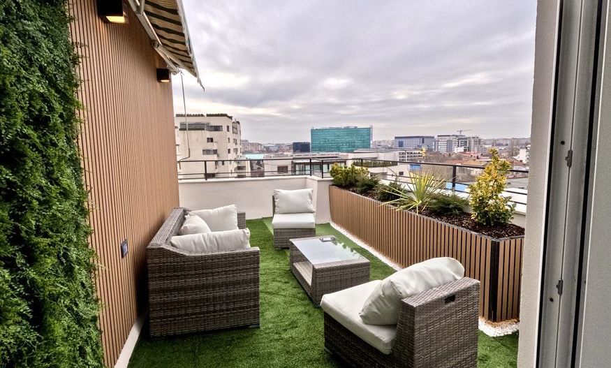 Apartament 3 camere premium, Palatul Parlam, cu terasa si panouri solare - Poză 1