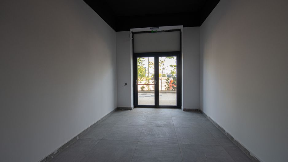 Spatiu comercial de inchiriat 86mp cu vitrina Militari - Poză 14