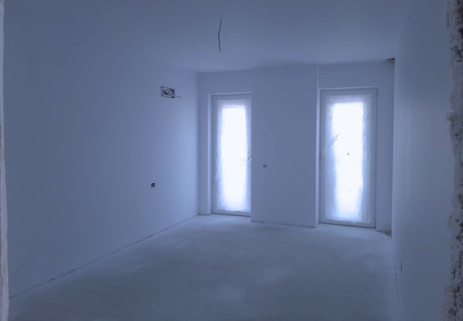 Apartament 3 camere 82 mp + 2 terase de 24 mp zona rezidentiala aerisita - Poză 4