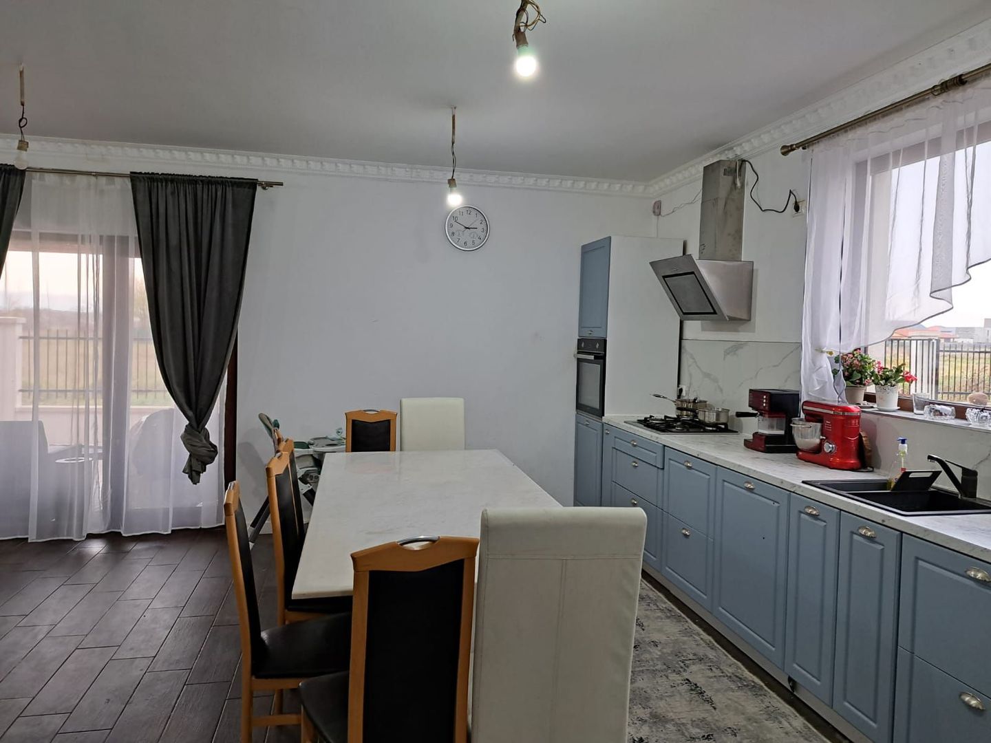 Ideala pentru o familie-casa la cheie - Poză 1