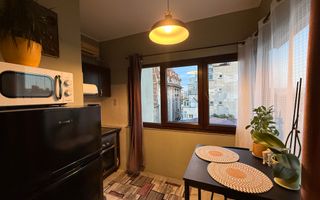 Garsoniera I Airbnb  I Vedere spre Palatul Parlamentului I Creditabil - Poză 5