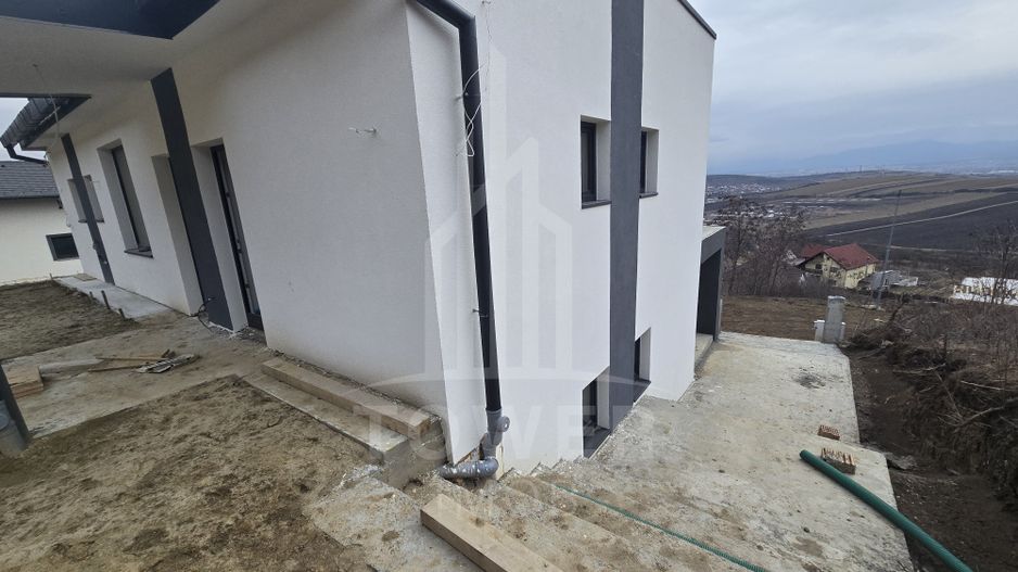 Casa 4 camere teren 500 mp view superb Sura Mare - Poză 12
