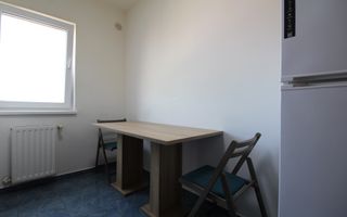 Aradului; decomandat, bucatarie inchisa. Parcare privata inclusa. - Poză 12