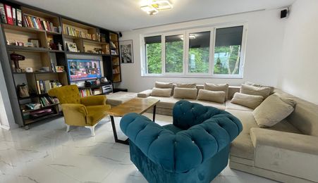 Penthouse Exclusivist cu 2 Terase Panoramice și Jacuzzi