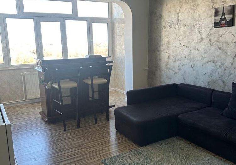 Apartament cu 3 camere zona Tomis Nord -  Parcare Privata - Ocazie - Poză 2