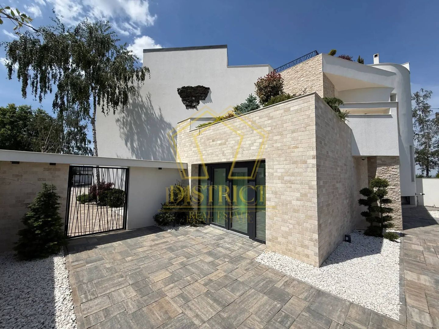 Casa individuală impresionant cu 4 camere si 5 bai | Mosnita Noua - Poză 1