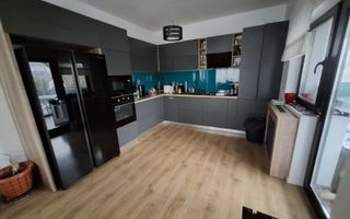 Casa in cartier exclusivist - Poză 15