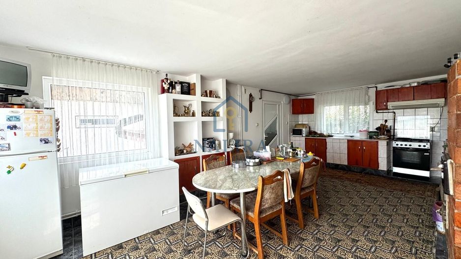 Casa spatioasa cu zona amenajata pentru ferma Cicarlau - Poză 8