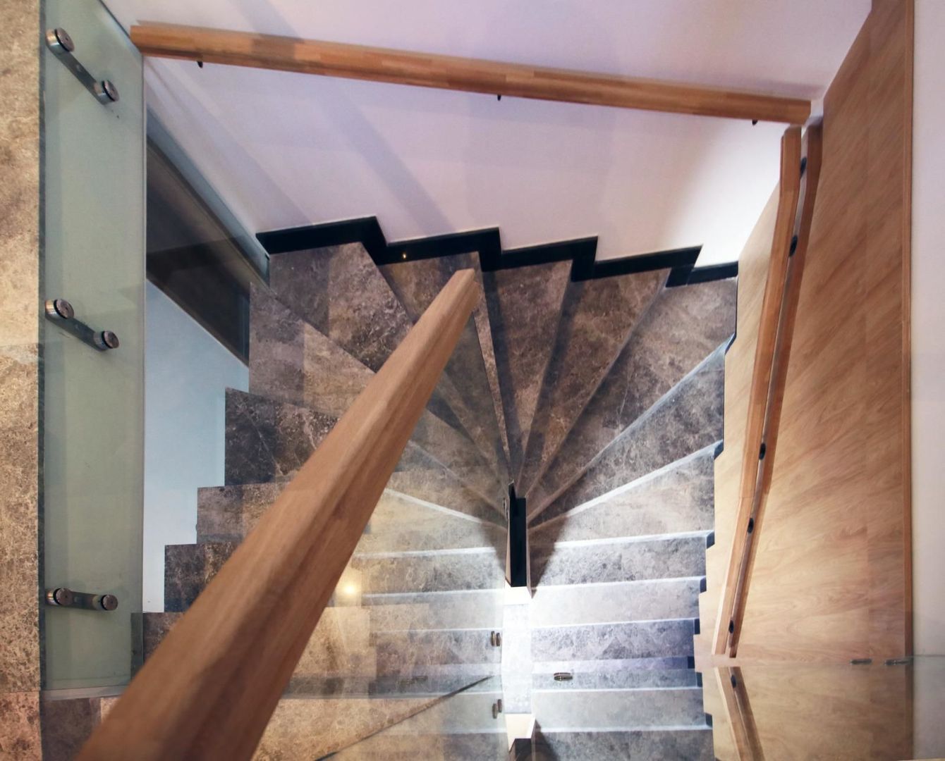 Apartament de vânzare cu 4 cam în Natural Residence - Poză 2