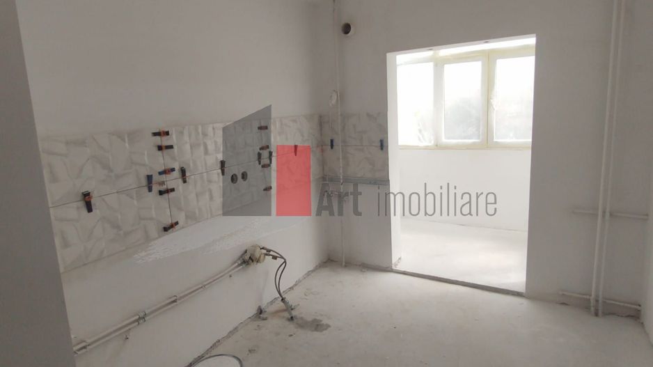 Vânzare apartament 3 camere Apărătorii Patriei - Spiru Haret - Poză 1