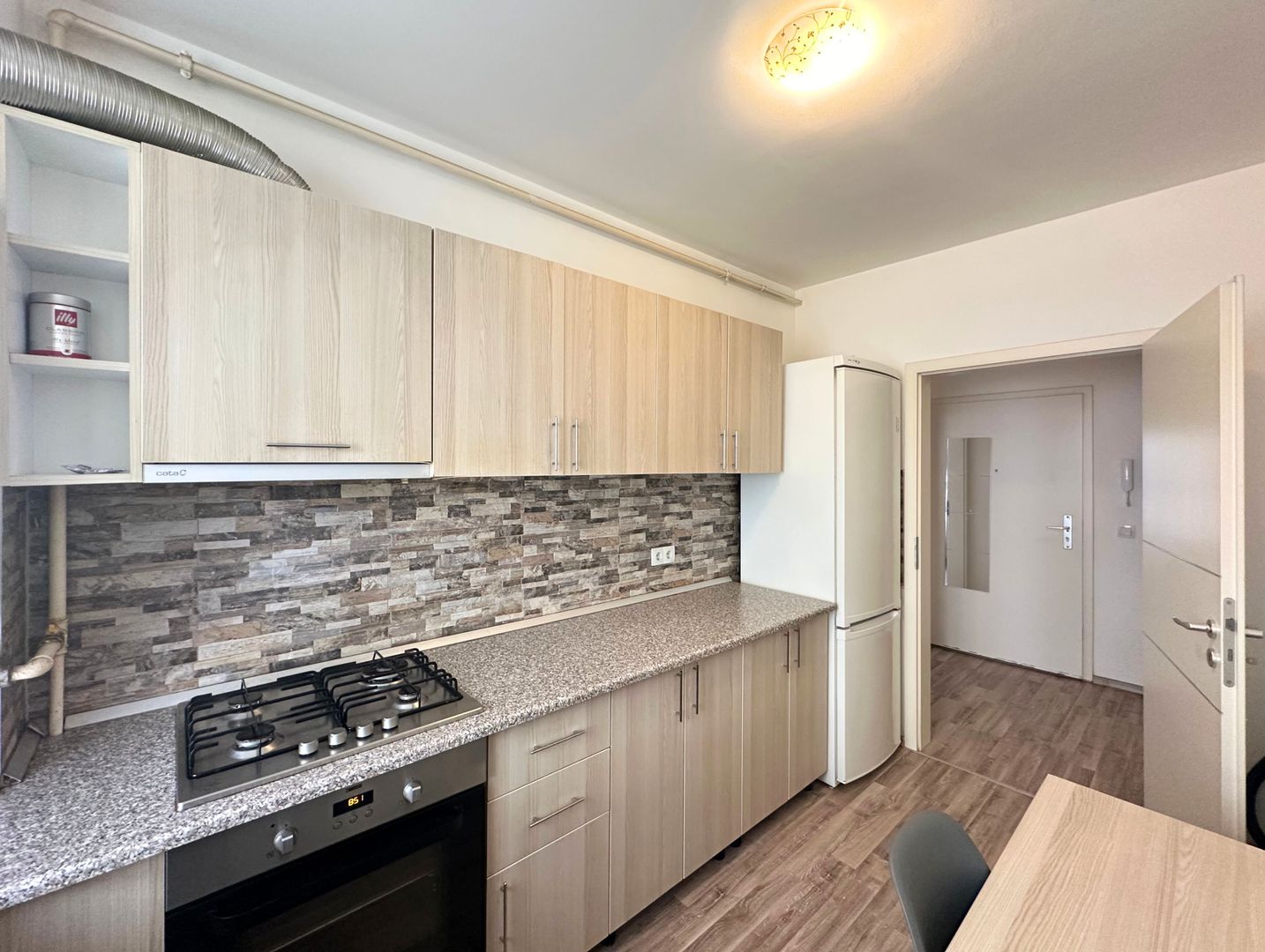 Închiriere apartament 2 camere mobilat cu parcare si boxa et 2  Avantgarden 3 - Poză 14