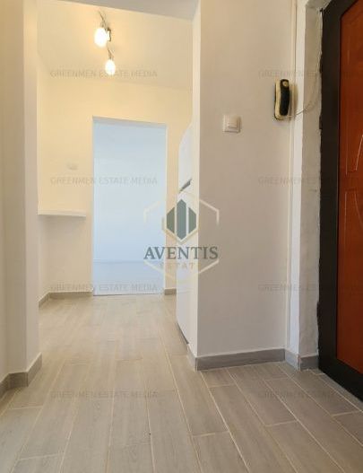 Piata Victoriei - Titulescu, vedere rasarit, decomandat, bloc reabilitat - Poză 7