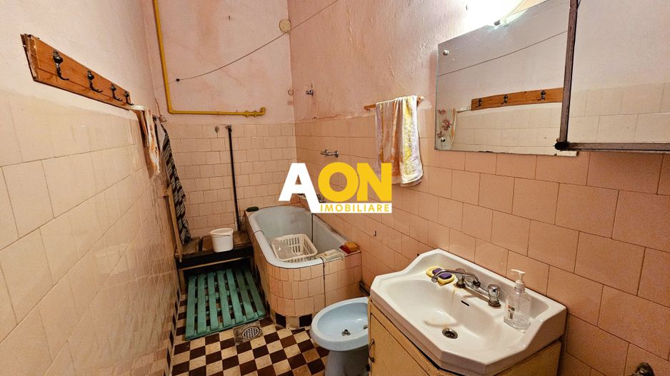 Casa 5 camere, 2 bai, 490 mp teren, Centru, pretabila pentru birouri - Poză 9