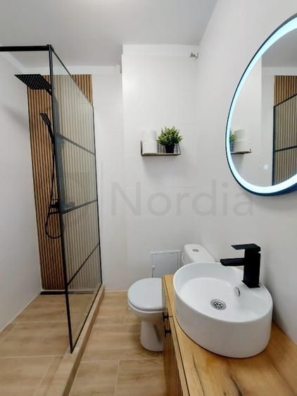 Apartament metrou Titan - ultrafinisat si mobilat - Poză 7