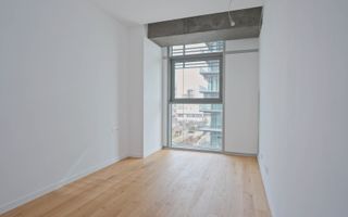 Luxury 2-Bedroom Apartment | Large Terrace | Parking | Prime Location ⭐ - Poză 4