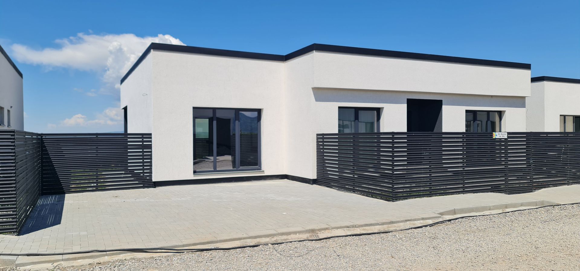 Casa 4 camere un nivel finalizata intabulata cartier Izvor Tarlungeni - Poză 4