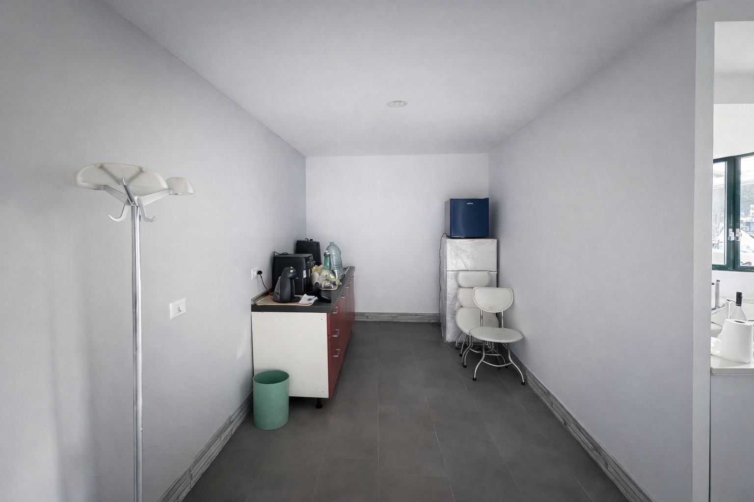 | HALĂ SPAȚIOASĂ | DE ÎNCHIRIAT | FRĂTĂUȚII | JUDEȚUL SUCEAVA | - Poză 3