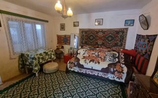 Casa modesta cu teren generos, zona Magura, - Poză 5