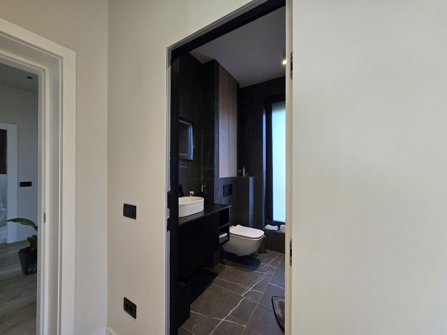 Casa noua 151mp curte 1000m Frumusani mobilata lux -langa Lac/Primarie - Poză 12