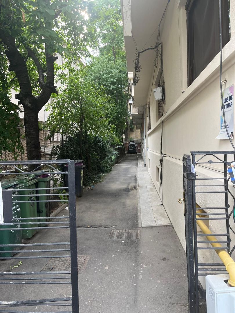 Apartament cu 4 camere | Semidecomandat | Piata Romana - Poză 6