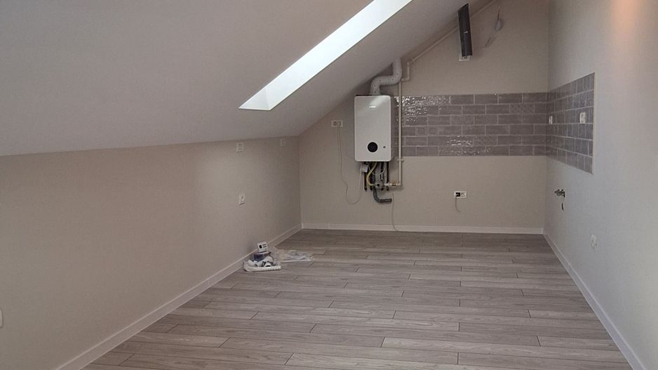 Apartament cu 2 camere si loc de parcare - Poză 8