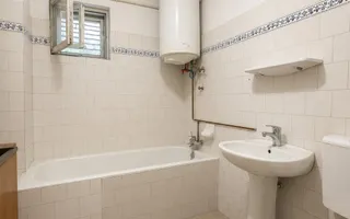 Casa individuala 3 camere | Acces auto | Pivnita I Lupeni - Poză 12