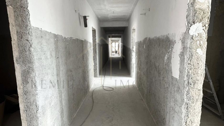 Oportunitate unică de investiție – Etaj complet de vânzare în Onești - Poză 6