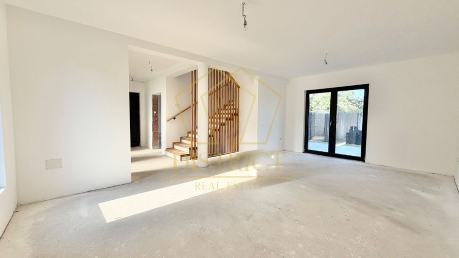 Duplex-uri cu 4 camere, 3 bai si perete coumn dublu in Chisoda, la asfalt. - Poză 1