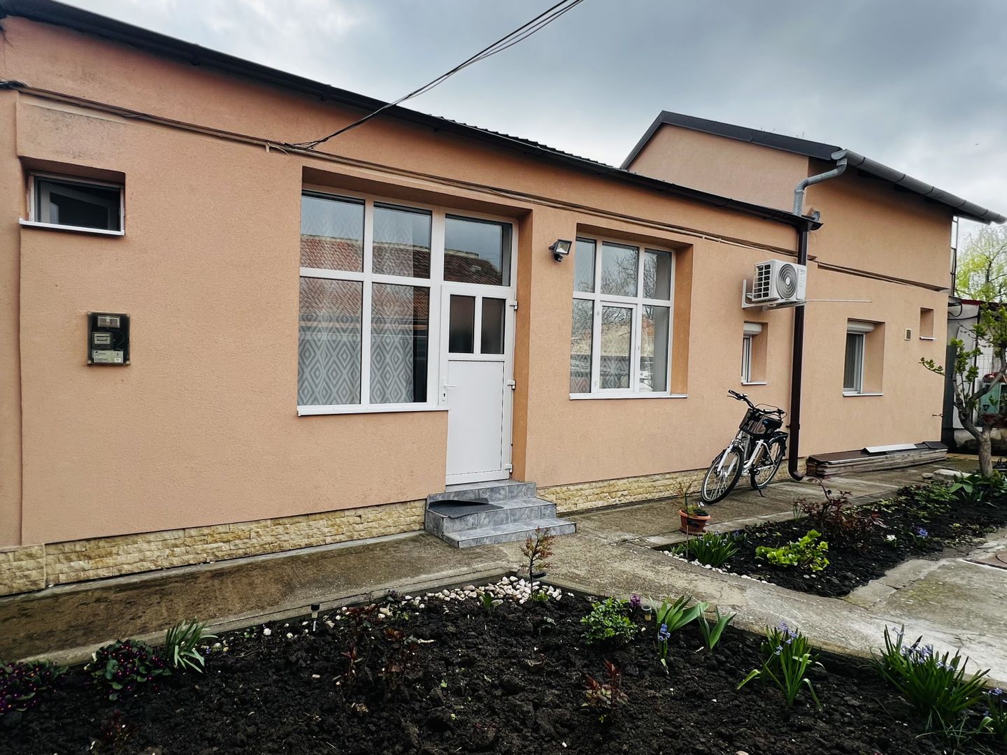 Casa 4 camere  complet renovata - Timisoara - Poză 2