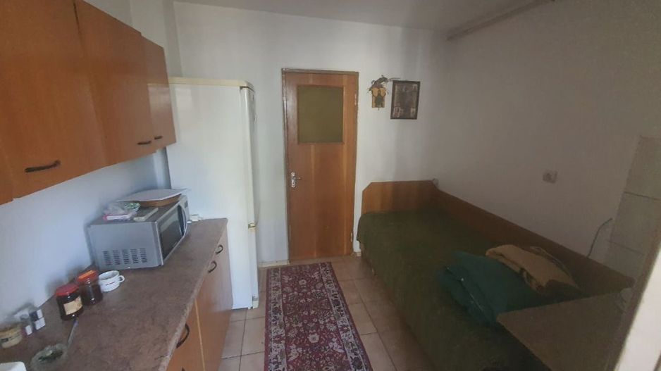Vand apartament 2 camere zona Eden - Poză 1