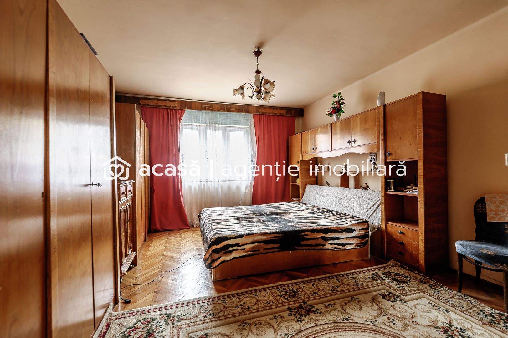 Locuință pentru familie mare apartament la casă, cu teren, Bujac. - Poză 3