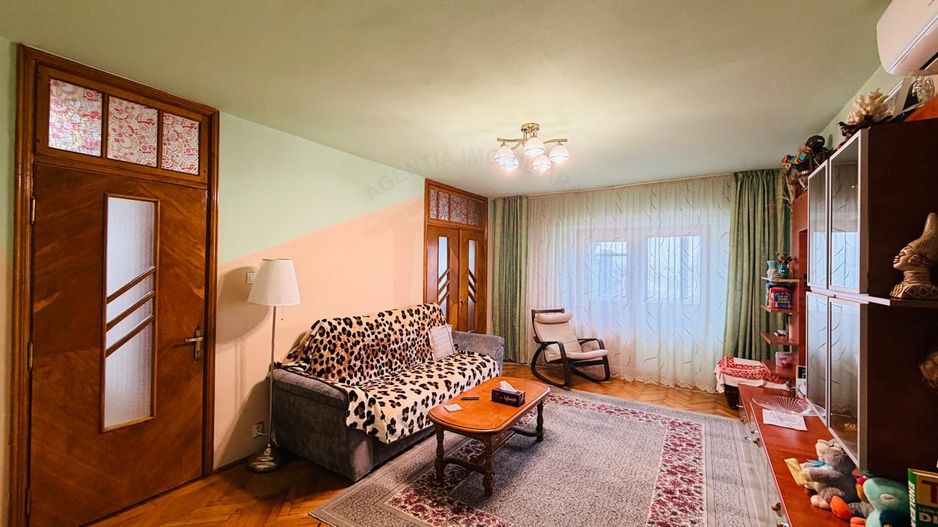 De vanzare apartament cu 4 cam dec. in Galati, piata Centrala, etaj5/7 - Poză 6