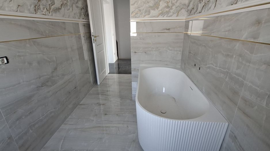 Duplex spatios cu garaj si pereti dublii - Poză 21