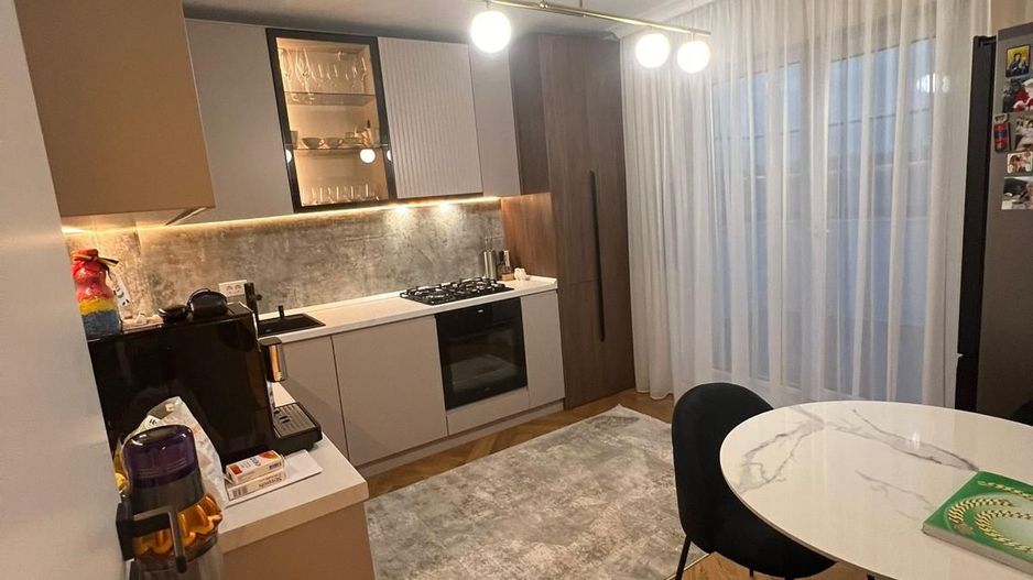 3 CAM MOBILAT SI UTILAT ULTRAMODERN CU TERASA ZONA TRAPEZULUI - Poză 12